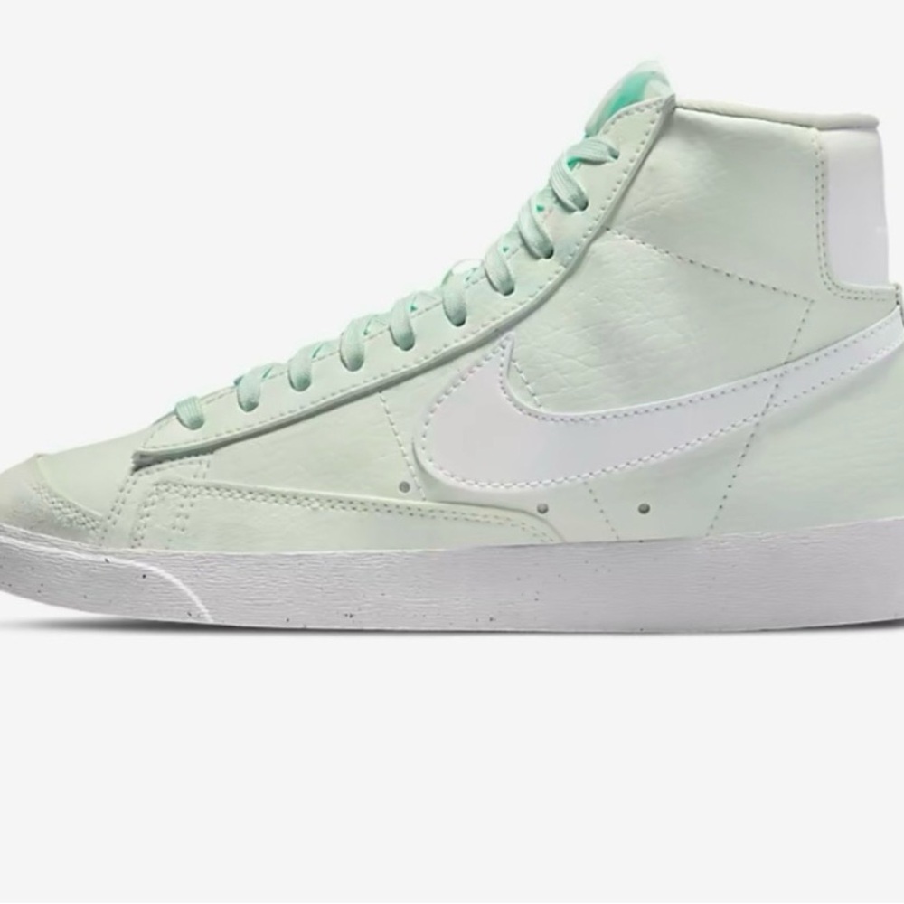 Nike Blazer Mid 77 Next Nature Mist Size 8.5